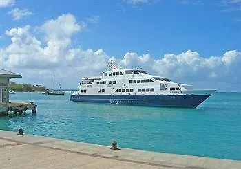 Moonlight Bay Hostel Fajardo